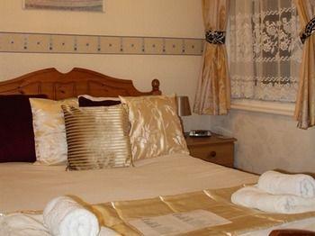 The Douglas Guest house 3*