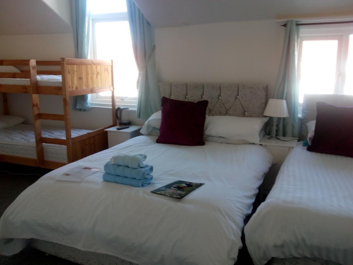 The Douglas 3* Scarborough